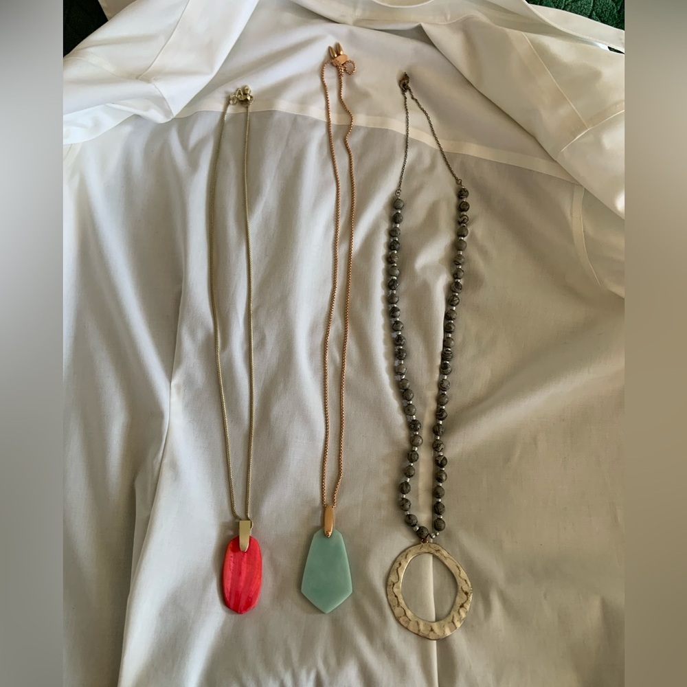 Elegant Multi-Color Pendant Necklace Set